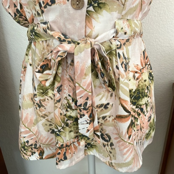 L.I.F.E Love is for eternity tie leaf blouse Size M - Picture 3 of 5
